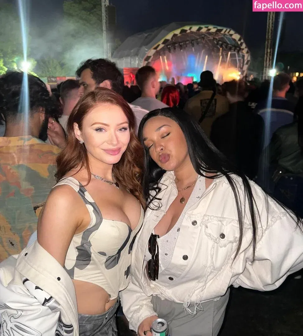 Elz The Witch Onlyfans Photo Gallery 