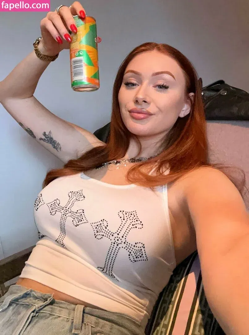 Elz The Witch Onlyfans Photo Gallery 