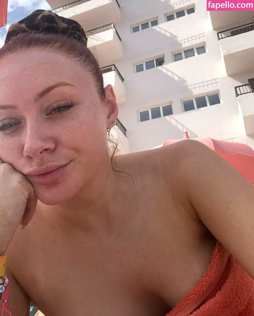 Elz The Witch Onlyfans Photo Gallery 