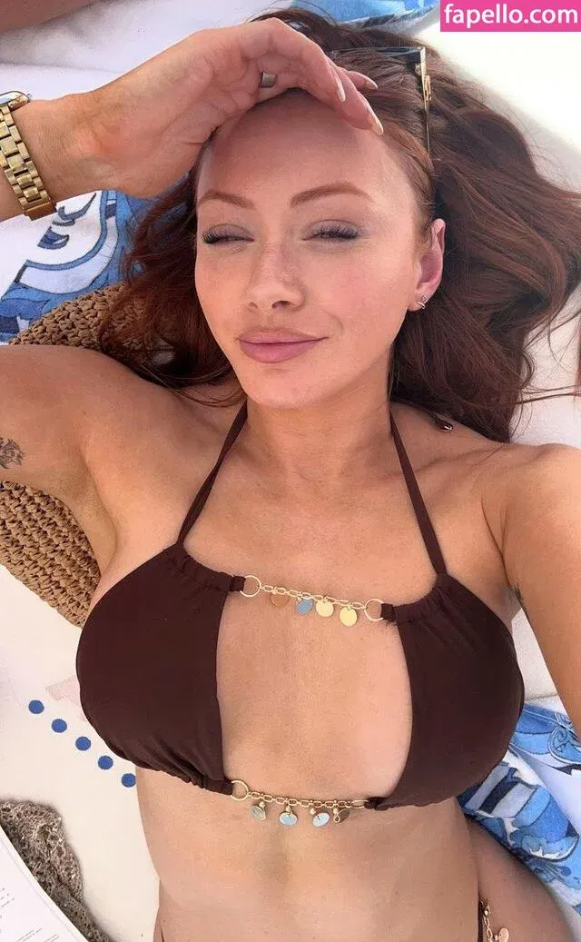 Elz The Witch Onlyfans Photo Gallery 