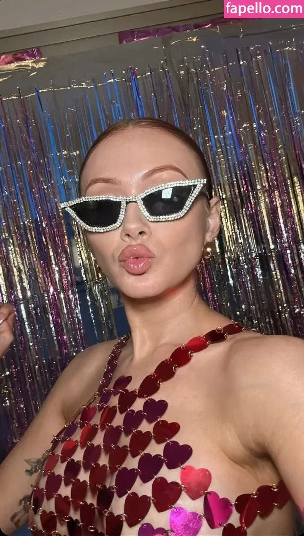 Elz The Witch Onlyfans Photo Gallery 