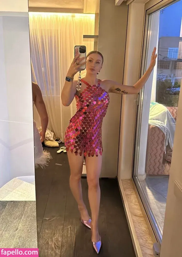 Elz The Witch Onlyfans Photo Gallery 