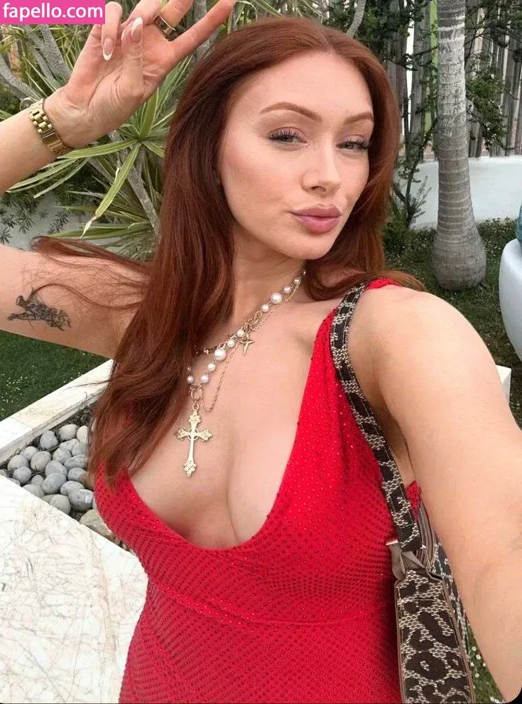 Elz The Witch Onlyfans Photo Gallery 