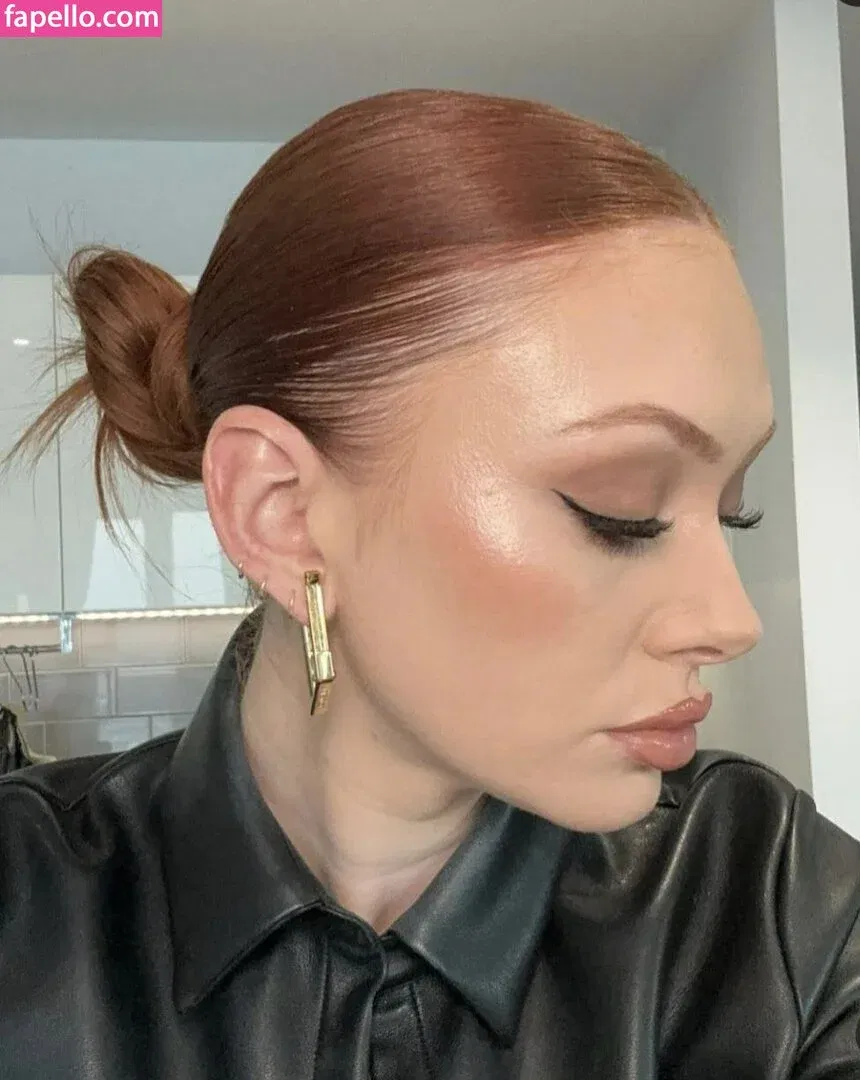 Elz The Witch Onlyfans Photo Gallery 