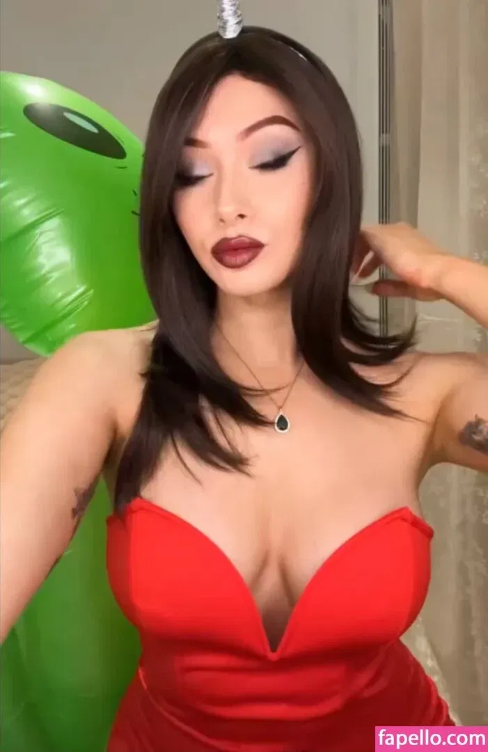 Elz The Witch Onlyfans Photo Gallery 