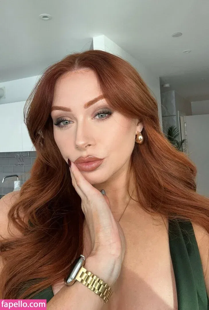 Elz The Witch Onlyfans Photo Gallery 