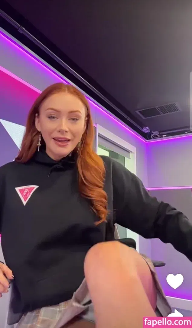 Elz The Witch Onlyfans Photo Gallery 