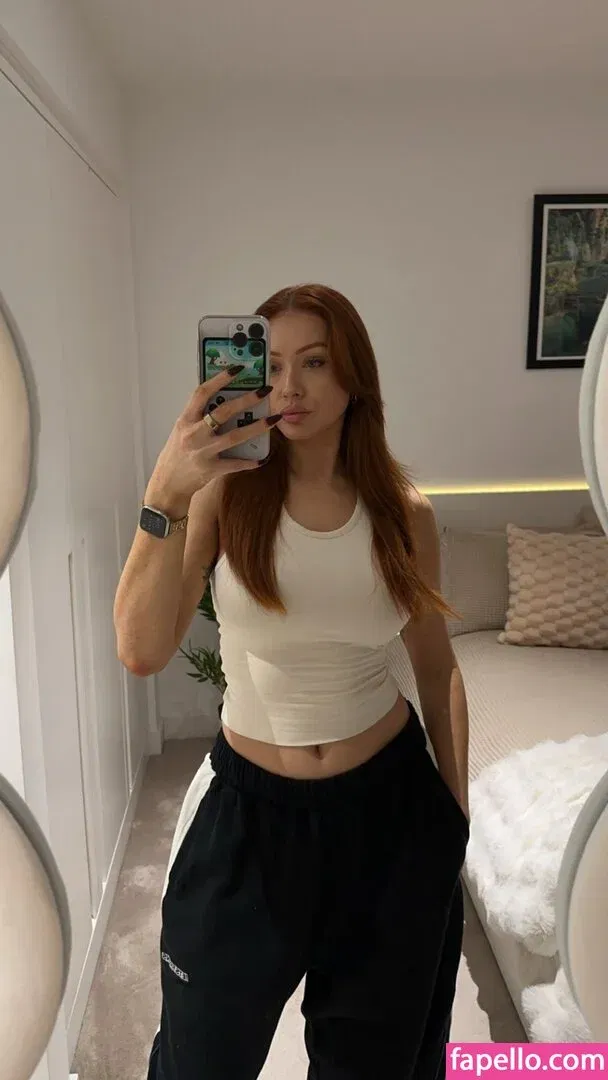 Elz The Witch Onlyfans Photo Gallery 