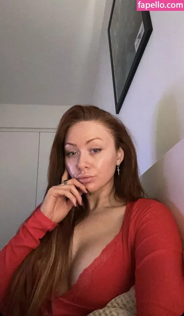 Elz The Witch Onlyfans Photo Gallery 