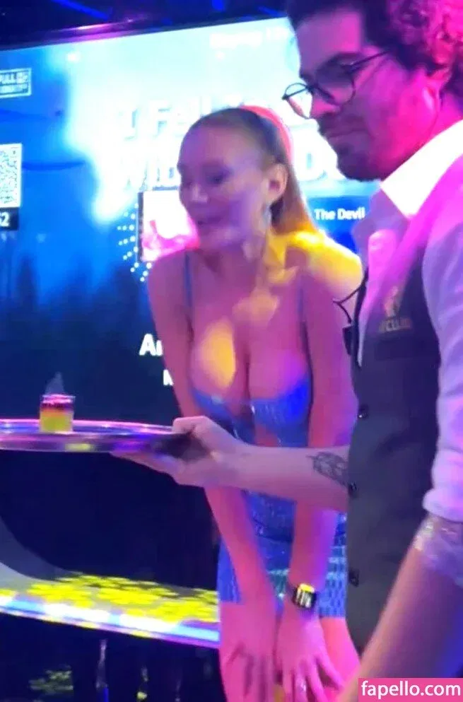 Elz The Witch Onlyfans Photo Gallery 