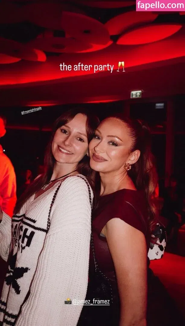 Elz The Witch Onlyfans Photo Gallery 