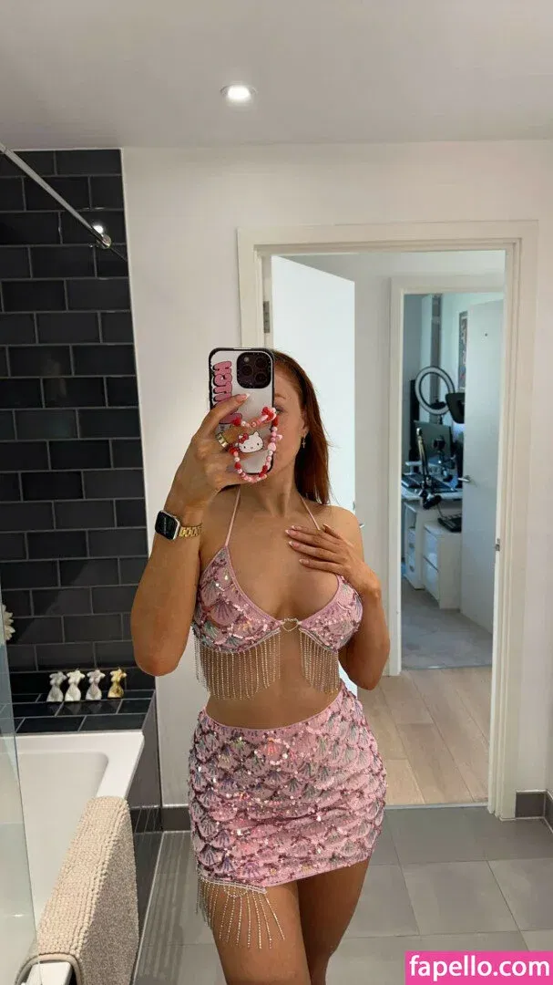 Elz The Witch Onlyfans Photo Gallery 