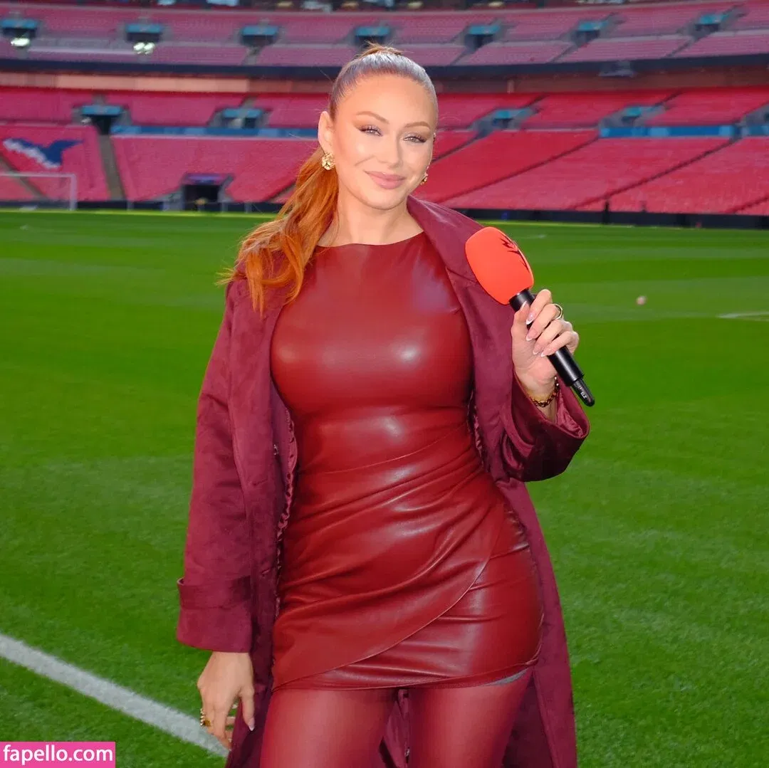 Elz The Witch Onlyfans Photo Gallery 