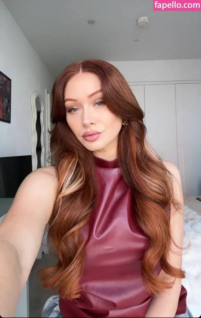 Elz The Witch Onlyfans Photo Gallery 