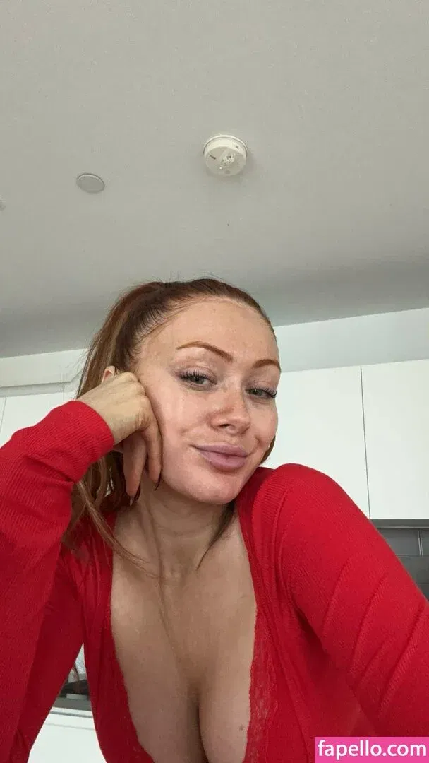 Elz The Witch Onlyfans Photo Gallery 