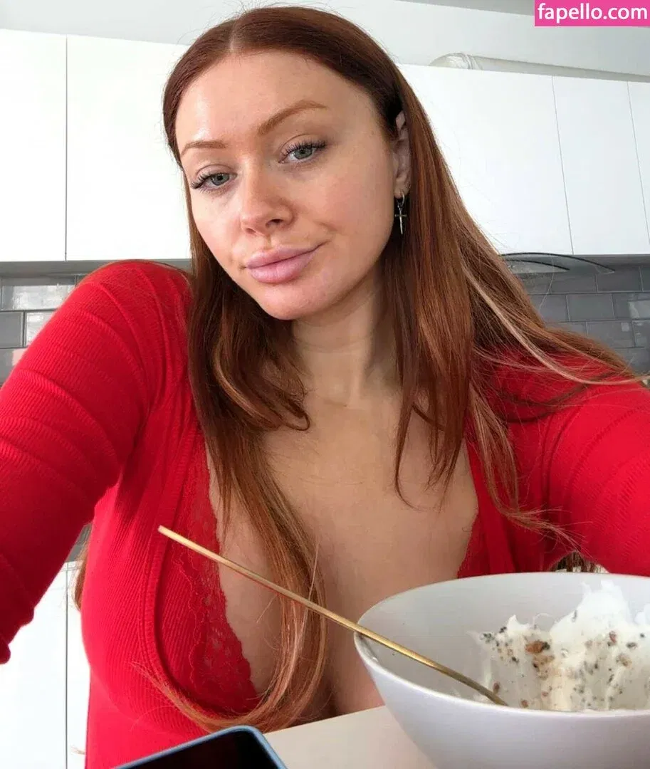 Elz The Witch Onlyfans Photo Gallery 