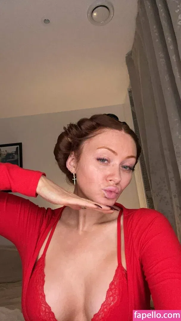 Elz The Witch Onlyfans Photo Gallery 