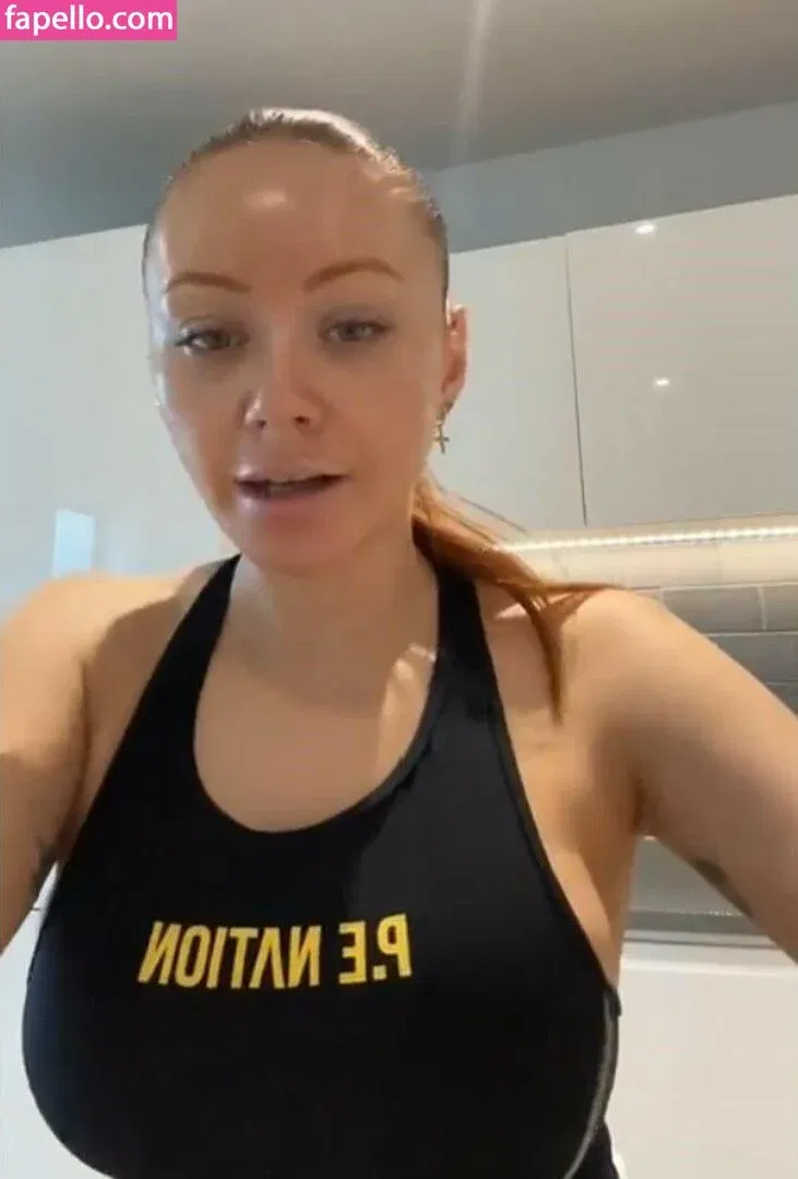 Elz The Witch Onlyfans Photo Gallery 