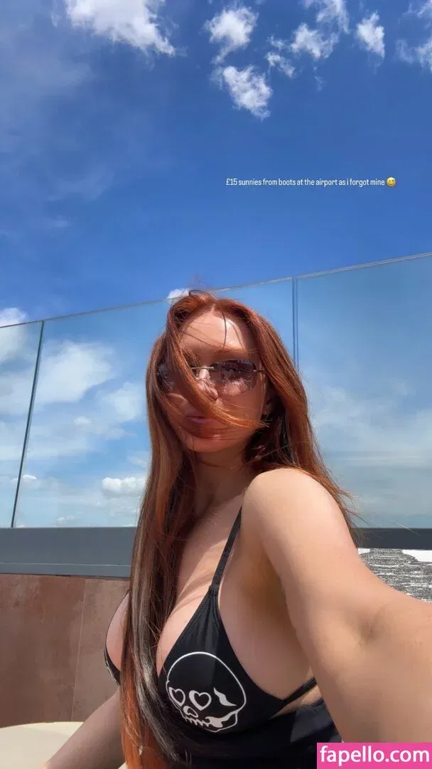 Elz The Witch Onlyfans Photo Gallery 