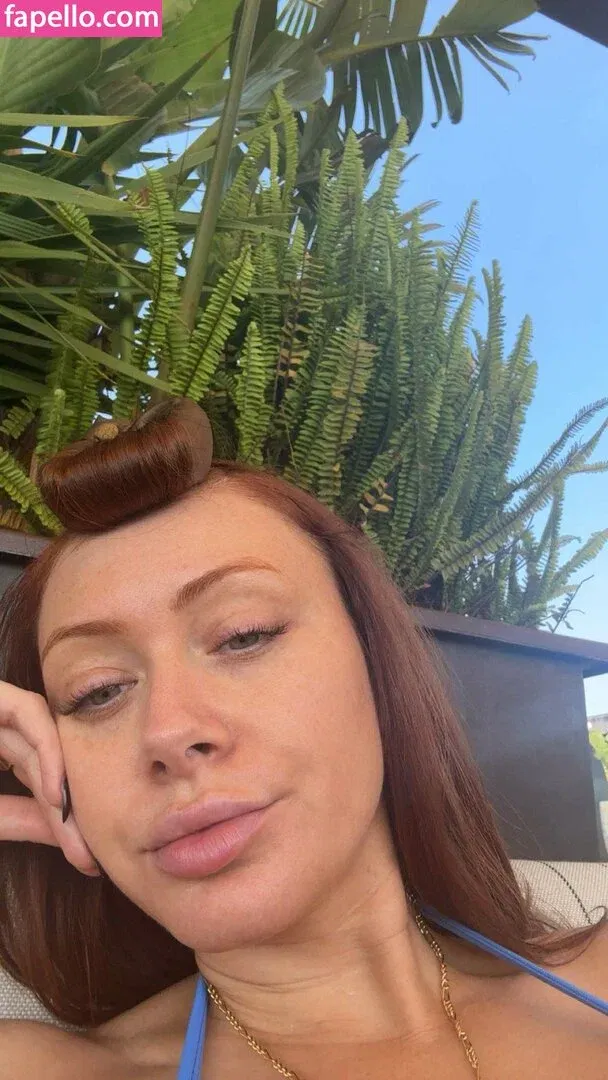 Elz The Witch Onlyfans Photo Gallery 