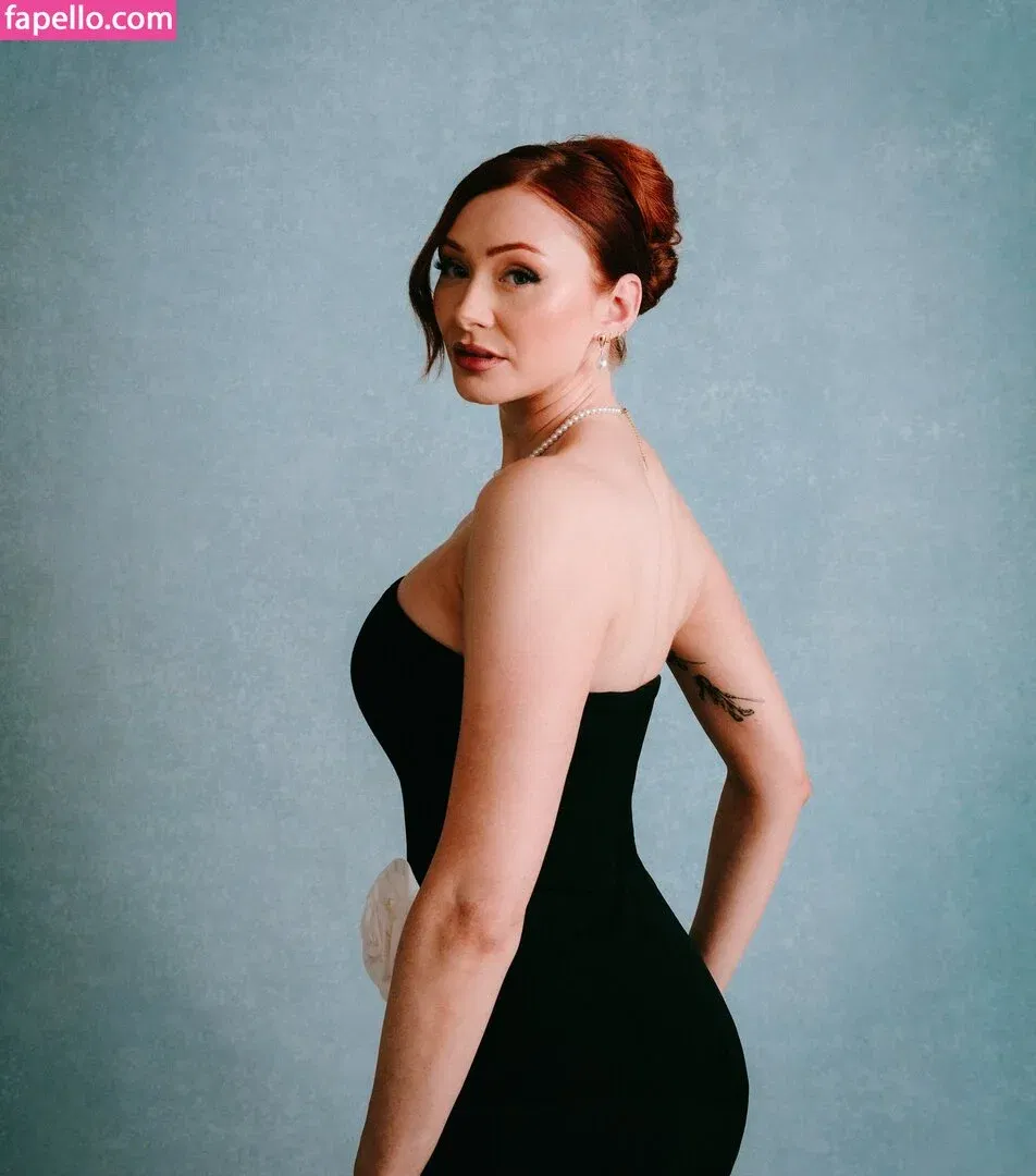 Elz The Witch Onlyfans Photo Gallery 