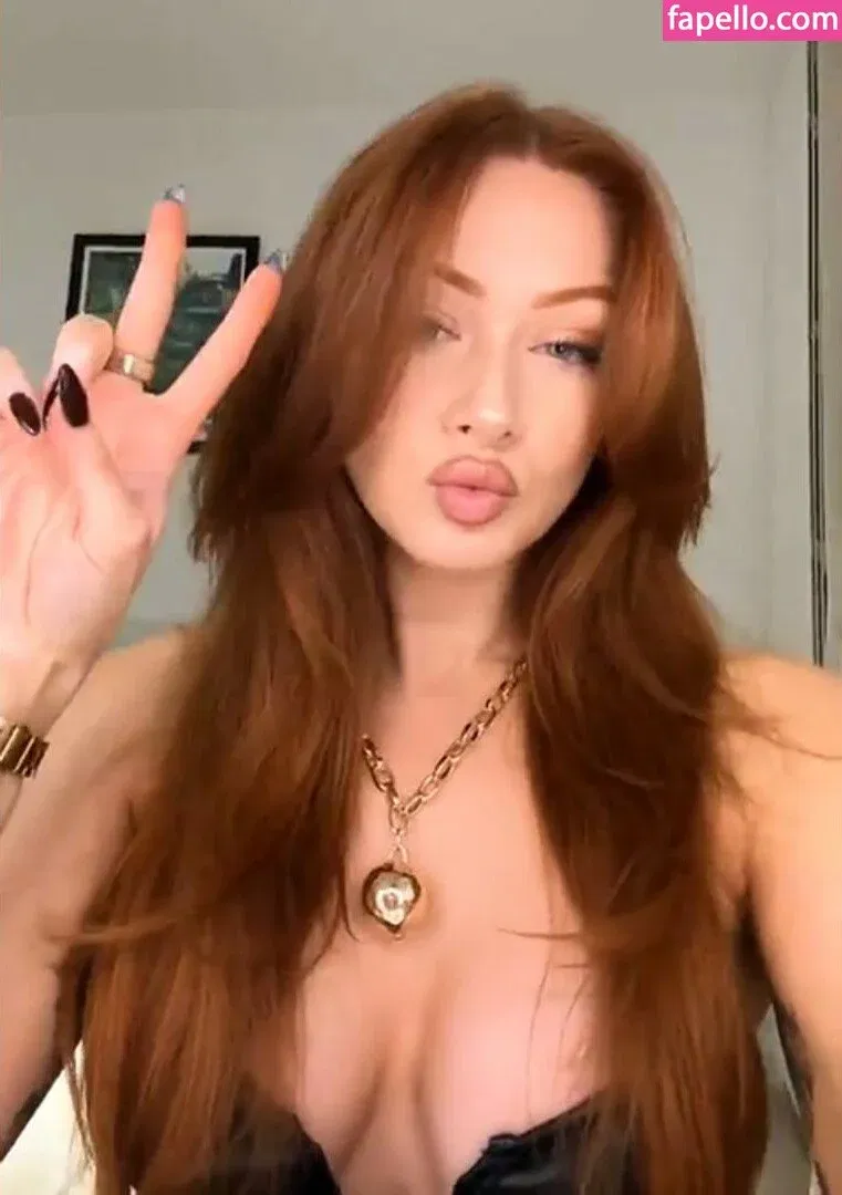 Elz The Witch Onlyfans Photo Gallery 