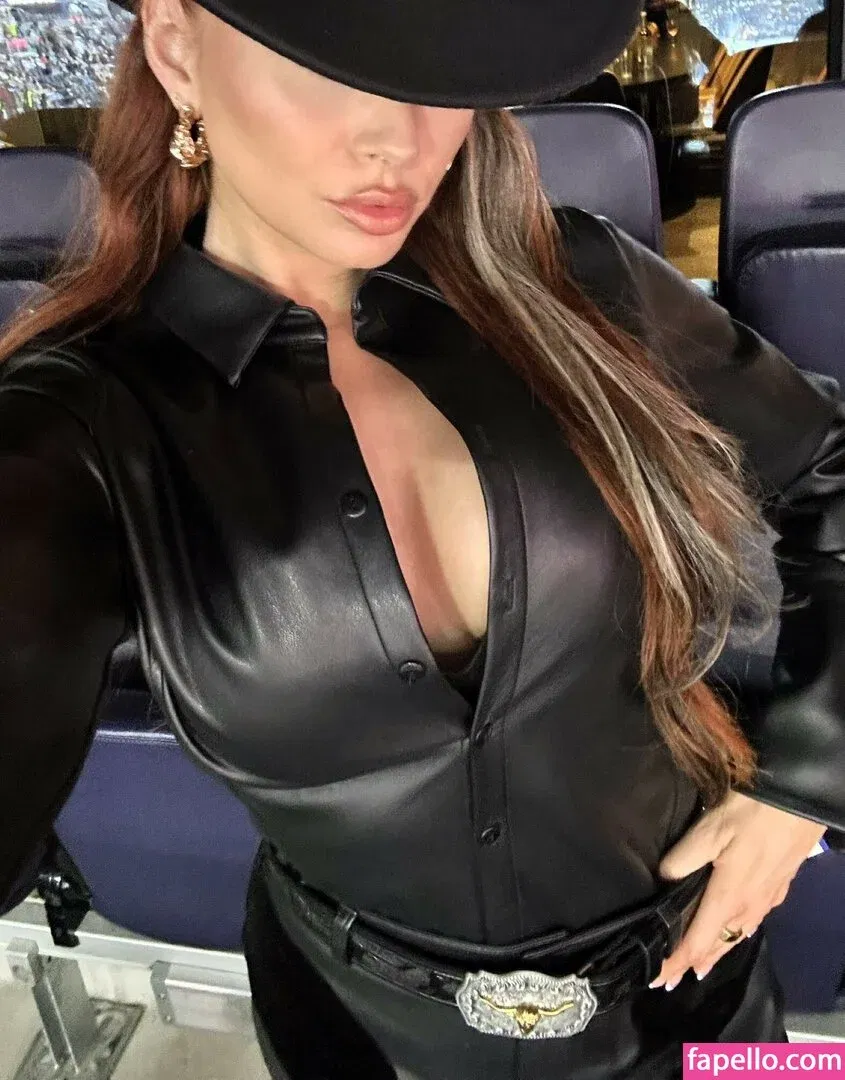 Elz The Witch Onlyfans Photo Gallery 