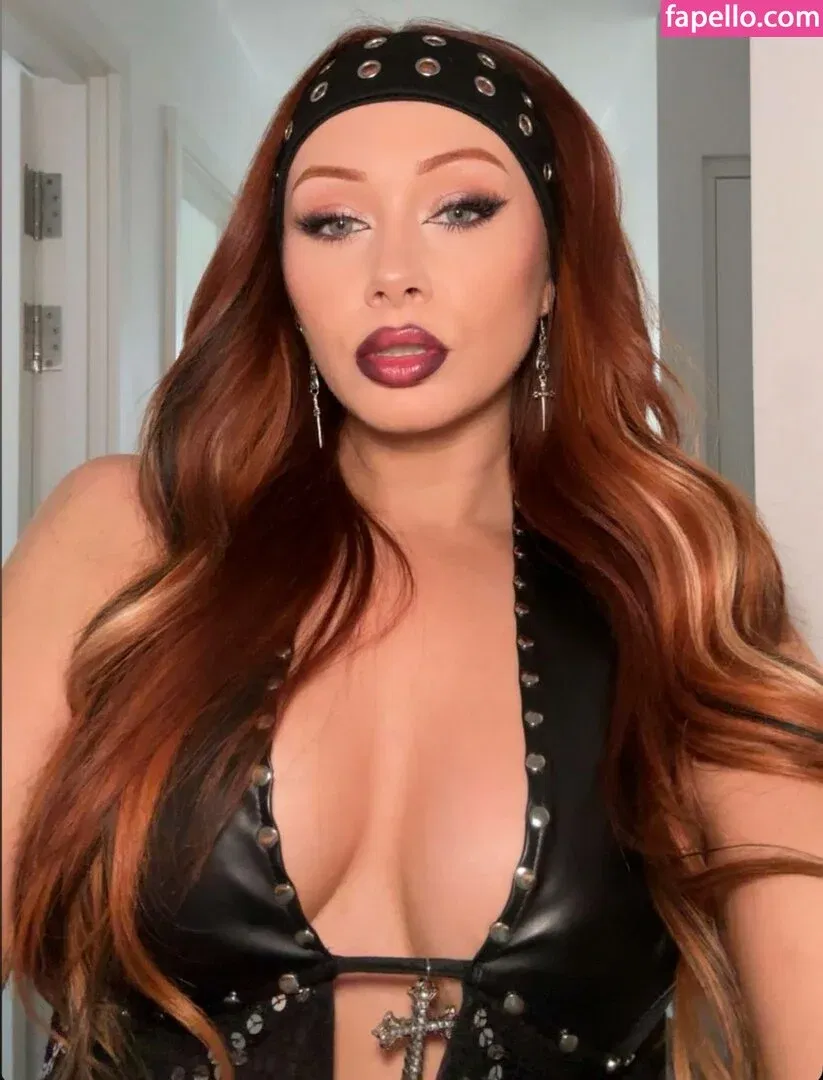 Elz The Witch Onlyfans Photo Gallery 