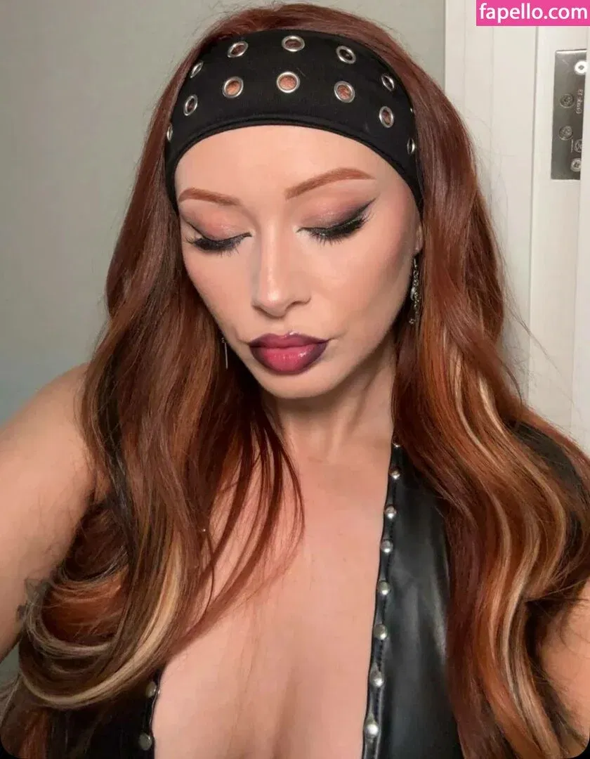 Elz The Witch Onlyfans Photo Gallery 