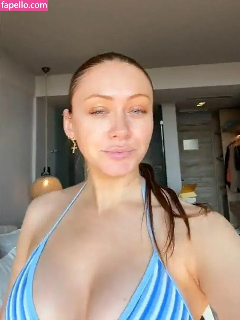 Elz The Witch Onlyfans Photo Gallery 