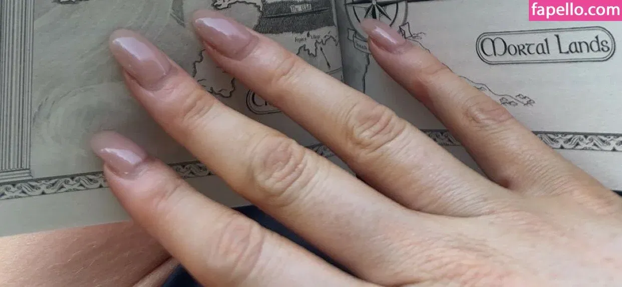 Elz The Witch Onlyfans Photo Gallery 