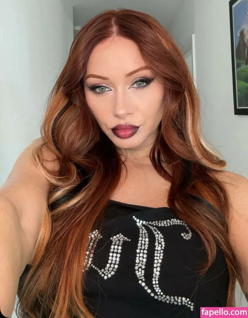 Elz The Witch Onlyfans Photo Gallery 