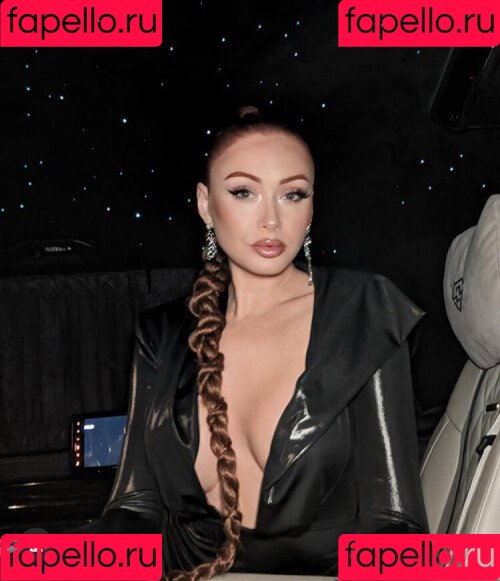 Elz The Witch Onlyfans Photo Gallery 