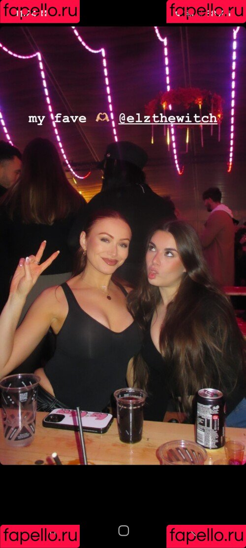 Elz The Witch Onlyfans Photo Gallery 