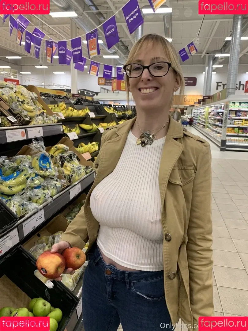 BoltOnWife Onlyfans Photo Gallery 