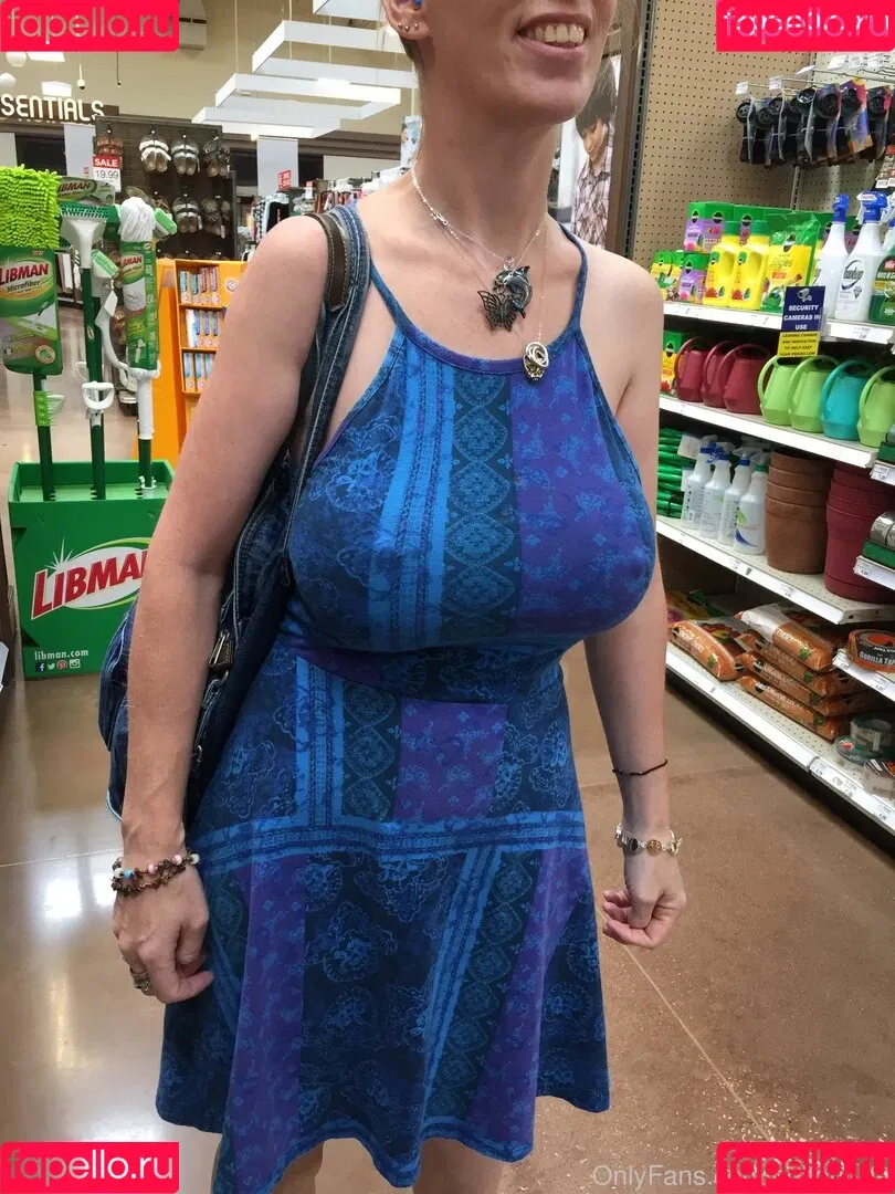 BoltOnWife Onlyfans Photo Gallery 