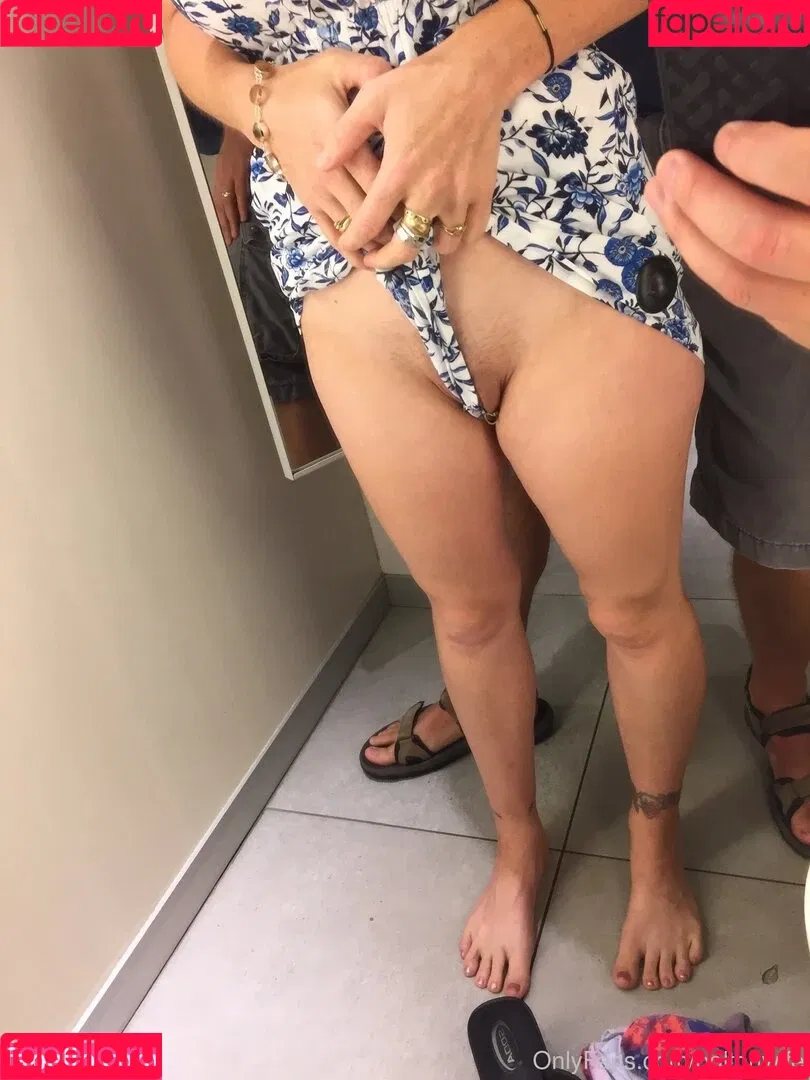 BoltOnWife Onlyfans Photo Gallery 