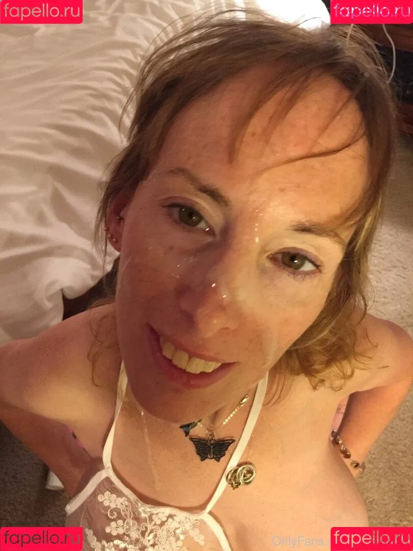 BoltOnWife Onlyfans Photo Gallery 