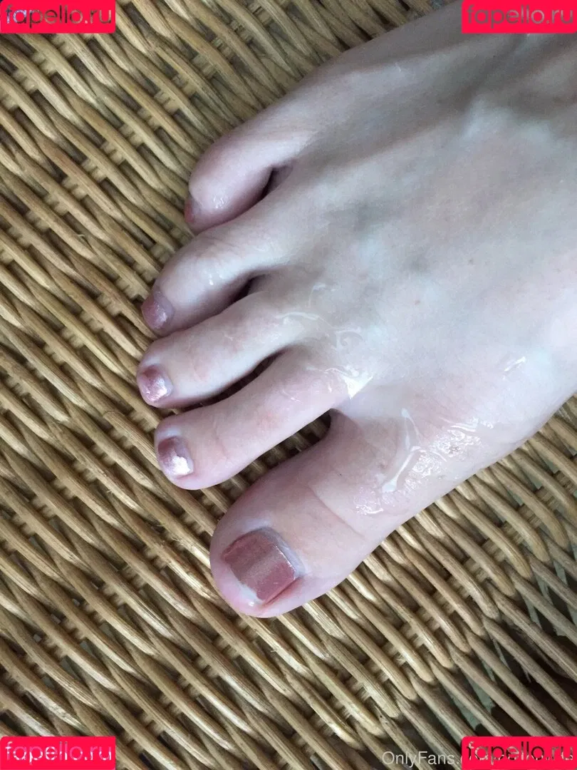 BoltOnWife Onlyfans Photo Gallery 