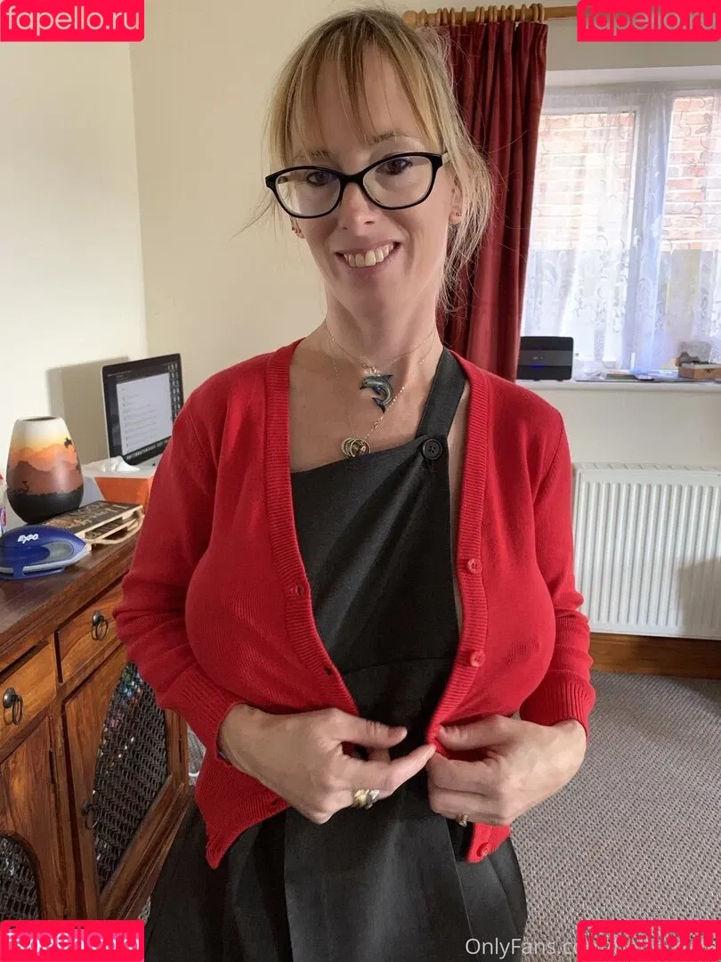 BoltOnWife Onlyfans Photo Gallery 