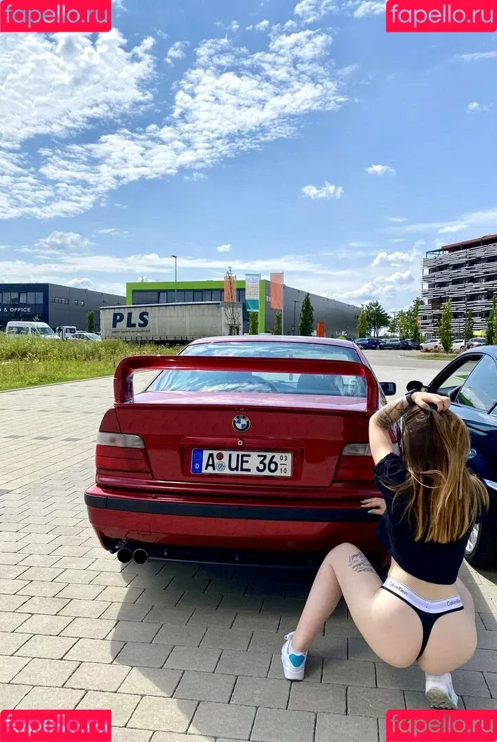 Lena-Sophie Onlyfans Photo Gallery 