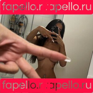 Mia Rosales / cutestmia Onlyfans Photo Gallery 