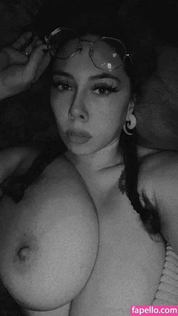 kashabaee Onlyfans Photo Gallery 