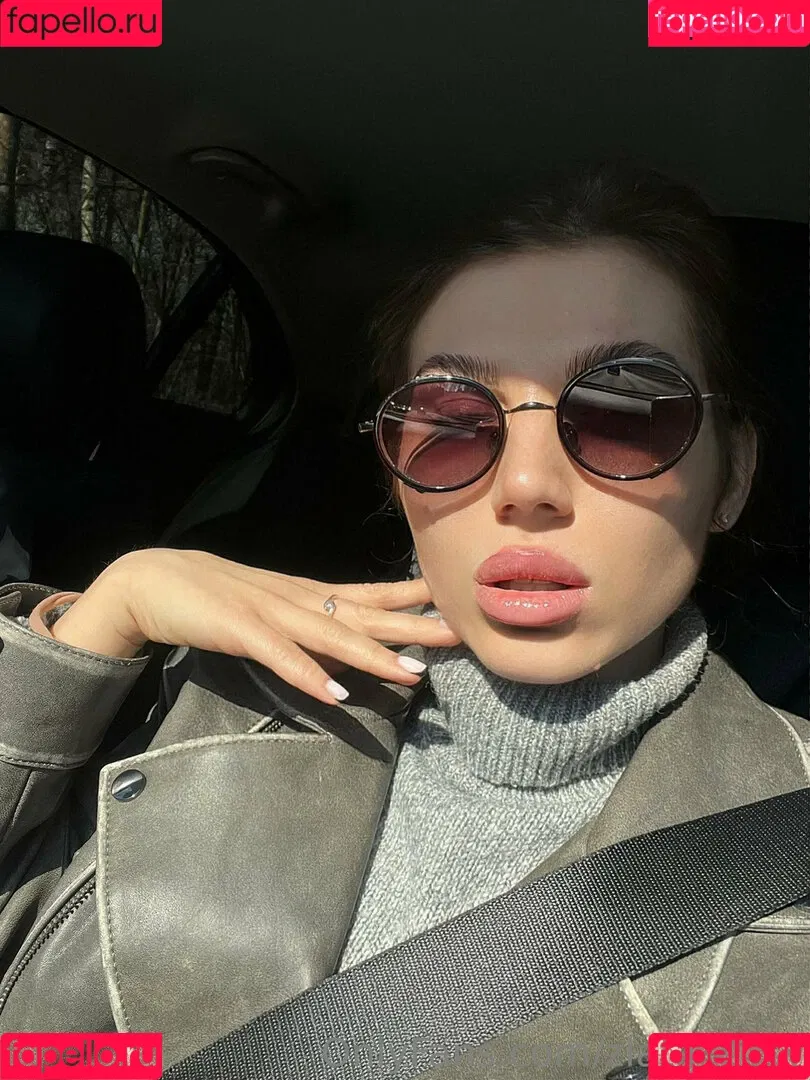 divine_laura Onlyfans Photo Gallery 
