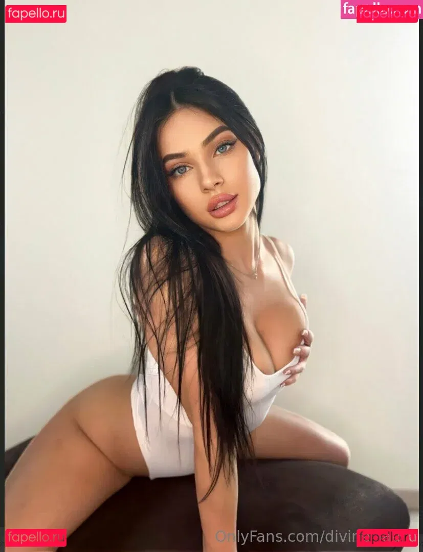 divine_laura Onlyfans Photo Gallery 