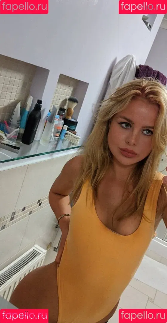 Sophie Pettifer Onlyfans Photo Gallery 