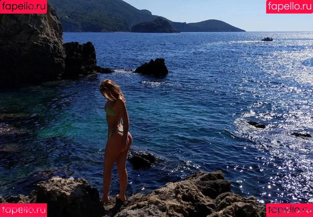 Sophie Pettifer Onlyfans Photo Gallery 