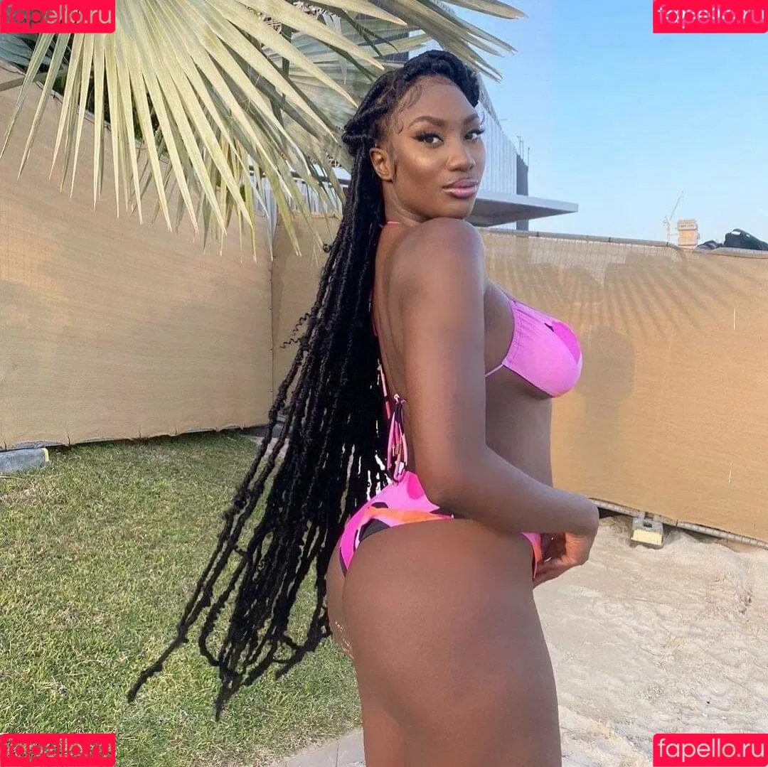Aya Nakamura Onlyfans Photo Gallery 