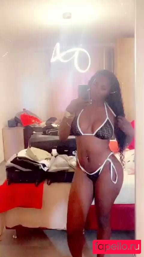 Aya Nakamura Nude Onlyfans Photo 47
