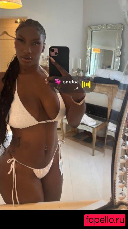 Aya Nakamura Nude Onlyfans Photo 3